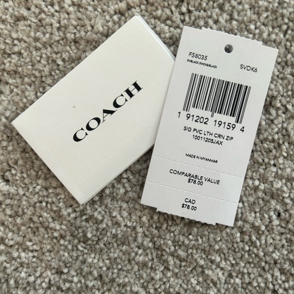 Coach Black Leather Wristlet Wallet + NEVER USED - Picture 2 of 5